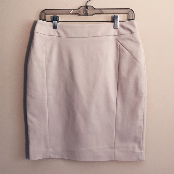 H&M | Khaki Fitted Pencil Skirt - Picture 2 of 8